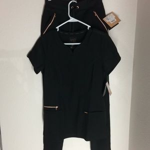 Statement Cherokee uniform